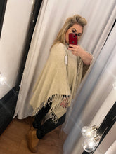 Load image into Gallery viewer, Polo tassel poncho
