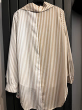 Load image into Gallery viewer, Pinstripe blouse
