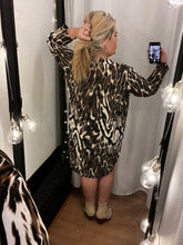Load image into Gallery viewer, Tiger/Leopard dress
