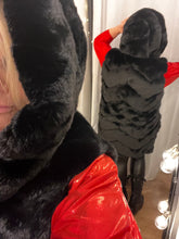 Load image into Gallery viewer, Faux fur hoodie gilet

