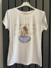 Load image into Gallery viewer, Champagne girl Tee&#39;s slim fit
