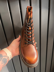 Dm style boots brown