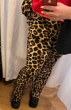 Load image into Gallery viewer, Leopard print bell cut pants
