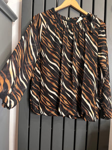 Pussy now animal print top
