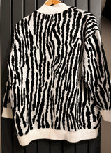 Load image into Gallery viewer, Zebra cardigan
