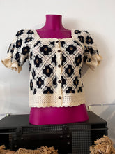 Load image into Gallery viewer, 2tone Crochet top
