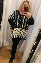 Load image into Gallery viewer, Aztec Printed oversized jumpers
