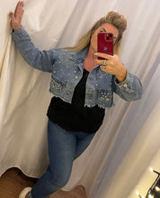 Load image into Gallery viewer, Cropped stud diamante Denim jacket

