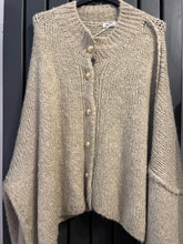 Load image into Gallery viewer, Chunky knitted cardigans
