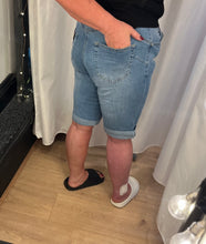 Load image into Gallery viewer, Plus sizes Push up denim shorts
