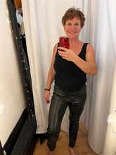 Load image into Gallery viewer, Vixen leather look pocket bottoms
