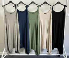Load image into Gallery viewer, Plain harem jumpsuit
